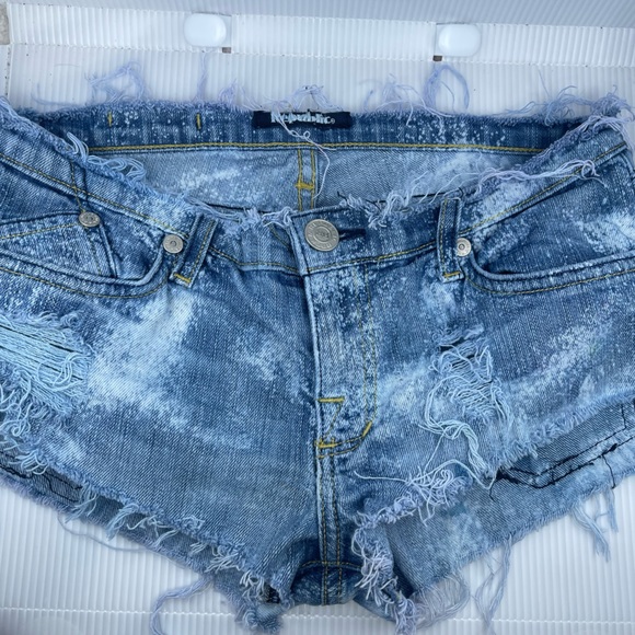Rock & Republic size 27. Upcycled denim shorts - Picture 8 of 9